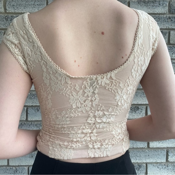 lacy cream coquette top - Picture 2 of 6